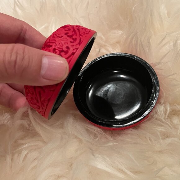 Traditional Antique Chinese Box - Picture 4 of 4